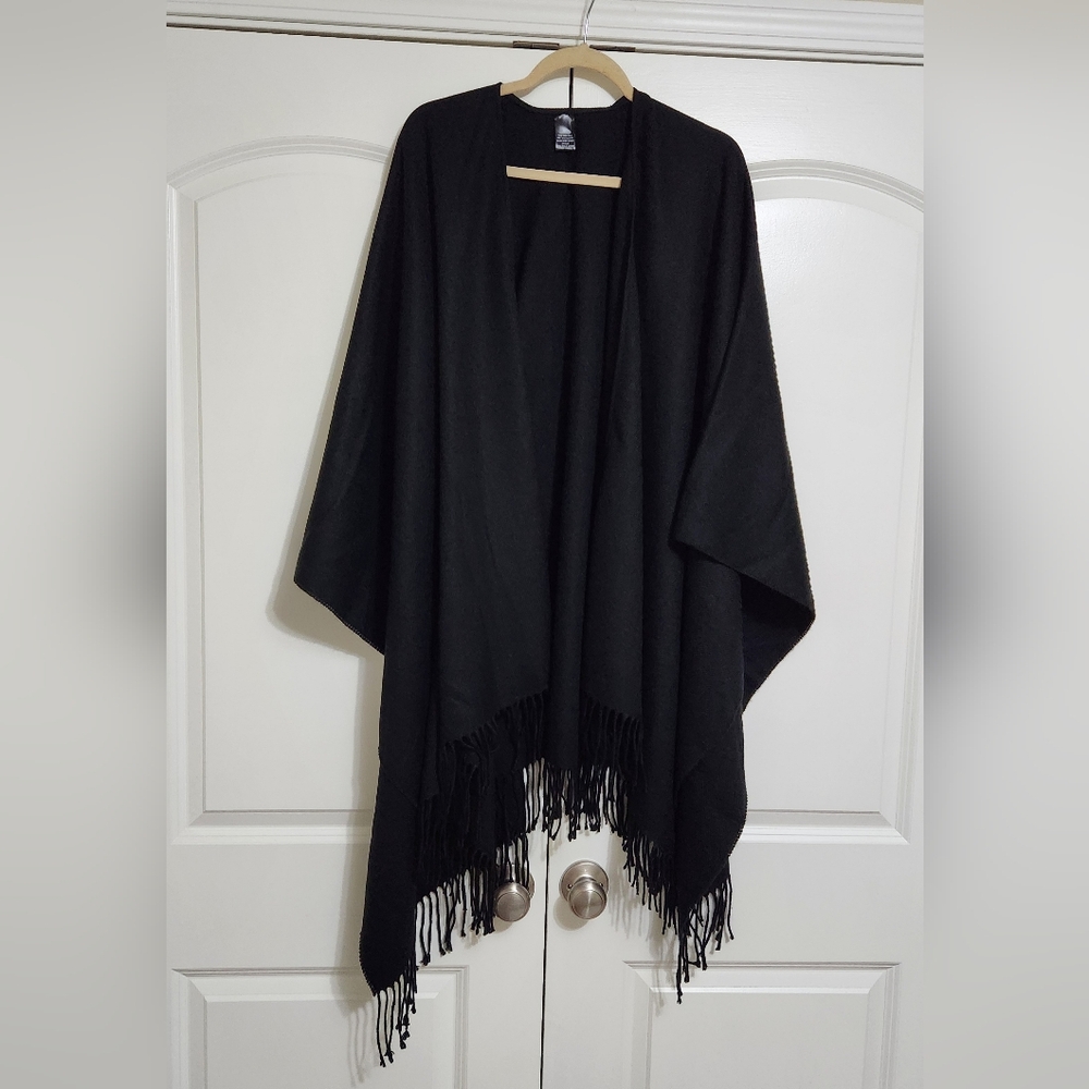 NWOT Fraas Black Poncho Cape Shawl with fringe